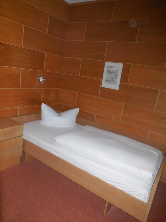 Hotel Garni Am Hechenberg Maguncia Habitación foto
