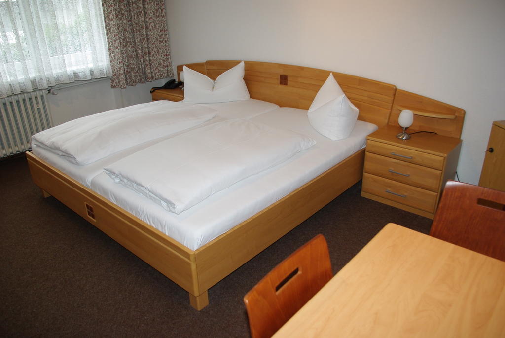 Hotel Garni Am Hechenberg Maguncia Habitación foto